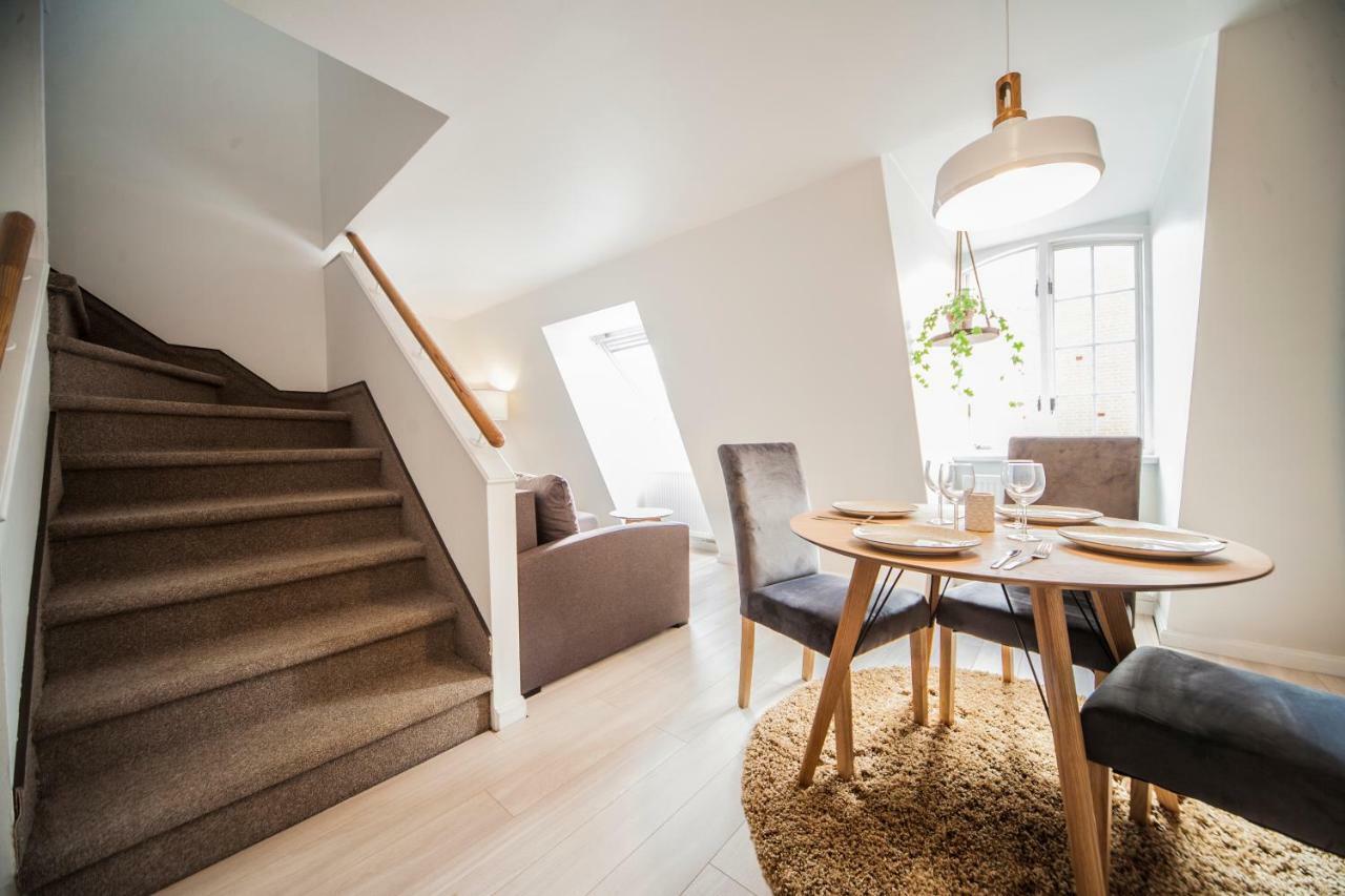 2 Level In Old Town Apartament